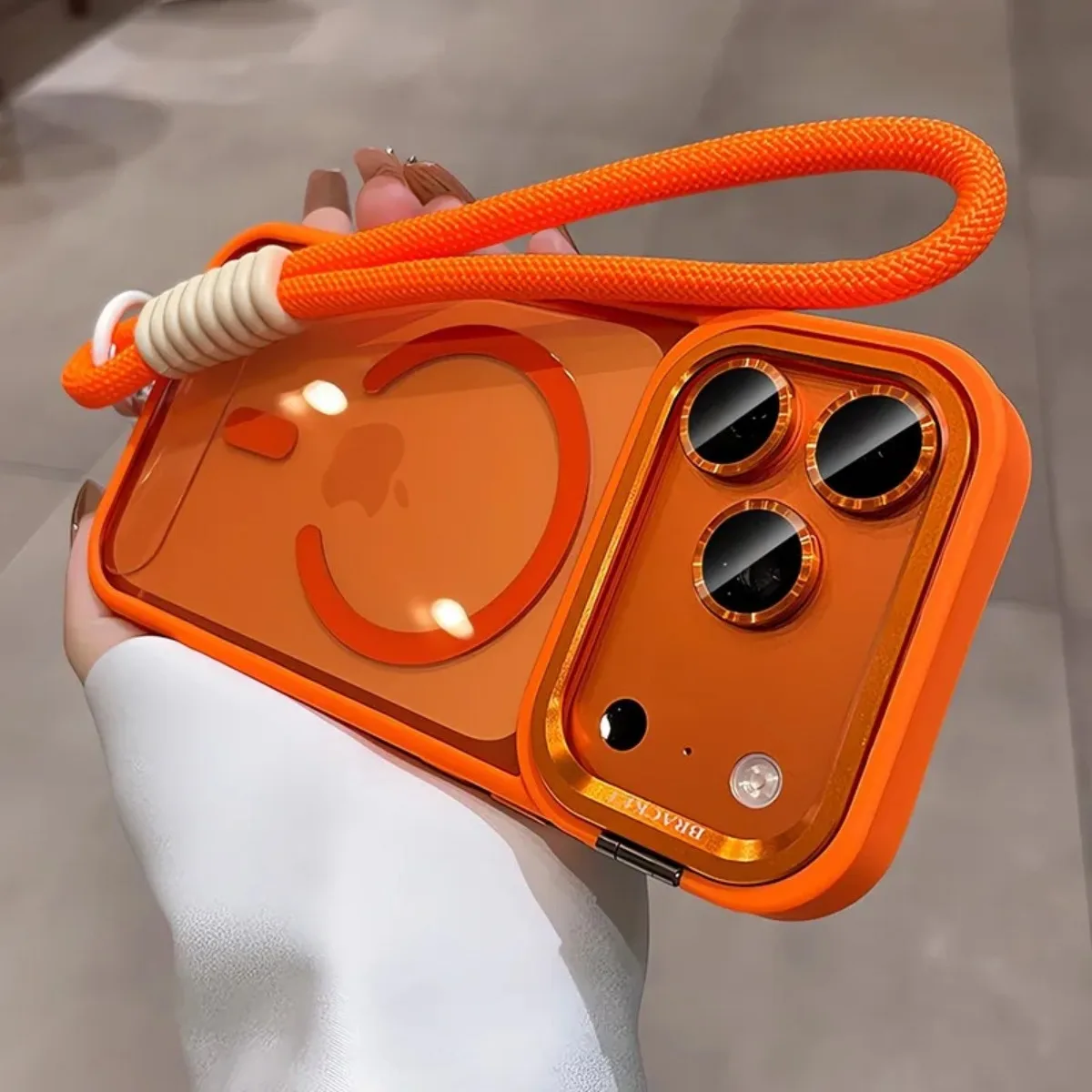 Camera Bracket for Magsafe Cle - đánh giá và giá Camera Wrist Strap
