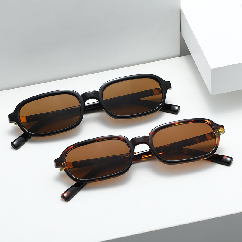New Small Square Frame Sunglas - đánh giá và giá Photography Street